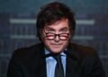 Milei dijo que no va a fijar por decreto el salario mínimo y negó que vaya a convocar a la paritaria docente