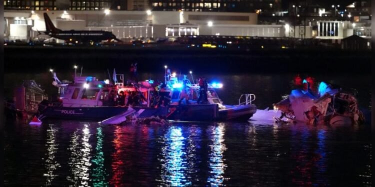 Tragedia en Washington: murieron las 64 personas que estaban a bordo en el avión que chocó contra el helicóptero