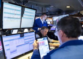 Viernes Financiero: El Merval busca recuperar terreno antes del fin de semana largo.