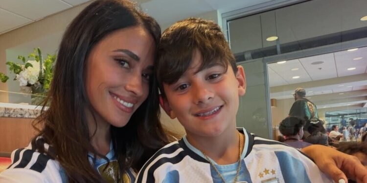 Antonela Roccuzzo celebra la histórica actuación de Messi en su debut mundialista