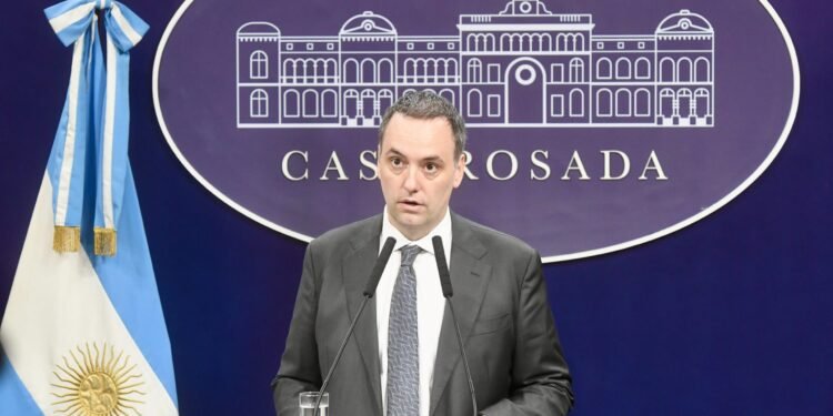 Los gobernadores aliados aún no definen su postura sobre Adorni en Diputados y aguardan señales de la Casa Rosada