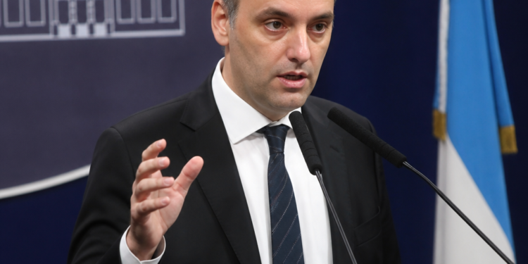 Adorni enfrenta ajustes en su declaración por criptomonedas y Bienes Personales