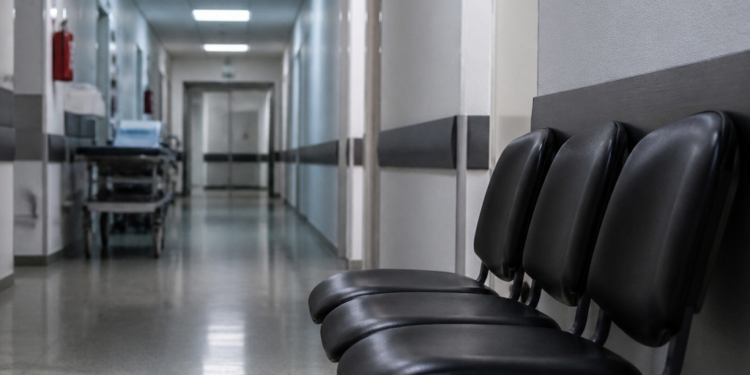 Clínicas y Sanatorios de 4 provincias, limitan su atención en la guardia a los afiliados del PAMI por demoras en la actualización de aranceles