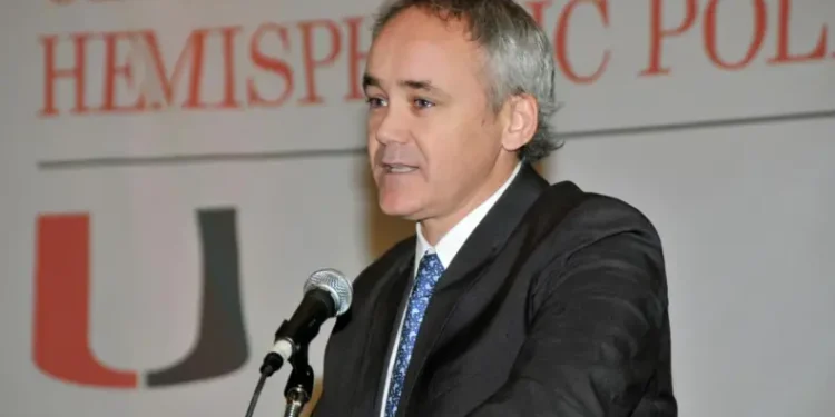 El vicepresidente del BCRA asegura que la economía argentina avanza sin los desequilibrios que provocaron crisis en el pasado