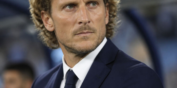 Diego Forlán asume como nuevo director técnico de la selección uruguaya