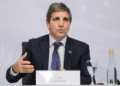 Alivio para Luis Caputo: la Unión Europea ratifica el ingreso de más divisas