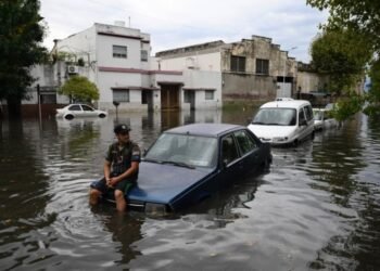 Alerta naranja por fuertes lluvias y vientos en el Área Metropolitana de Buenos Aires
