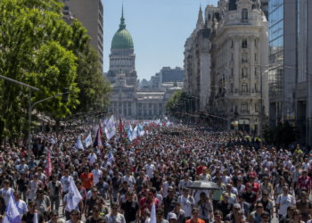 Cortes y desvíos en el centro porteño por una masiva movilización evangélica bajo la consigna “Marcho por Jesús”