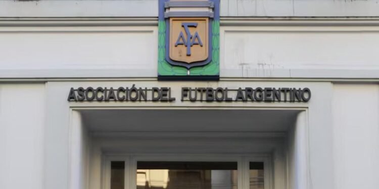 Revés judicial para Tapia y Toviggino por el cambio de domicilio de la AFA