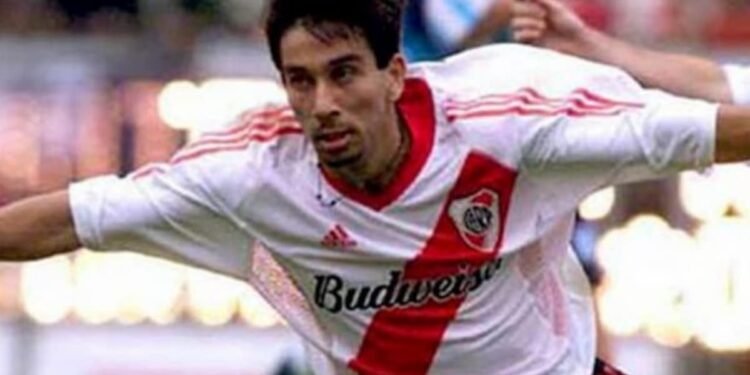 Pipino Cuevas reveló el problema que tuvo con un referente de River cuando llegó al club: “Me quiso agarrar a trompadas y no había hecho nada”