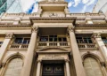 El retorno de los créditos en dólares para empresas: reacciones en el sector bancario ante la nueva normativa