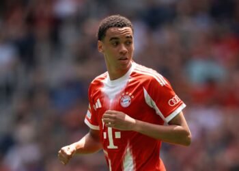 Jamal Musiala enfrenta desafíos de salud tras descompensaciones en el Bayern Munich