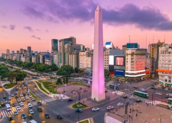 Se establece un programa para la detección y bloqueo de celulares en las cárceles