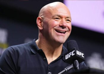 Destacada victoria en la UFC: impresionó con una rápida sumisión y recibió elogios de Dana White