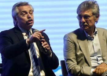 Controversias en torno a la compra de vacunas y el Vacunatorio VIP: Sigman y Duhalde suman citaciones