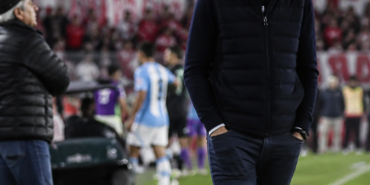 Huracán asestó otro golpe a Racing y pone en jaque el ciclo de Juan Pablo Vojvoda